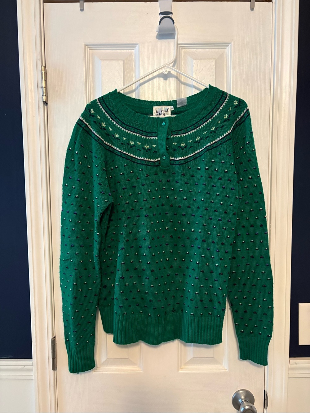 Green Sweater with Dot Pattern